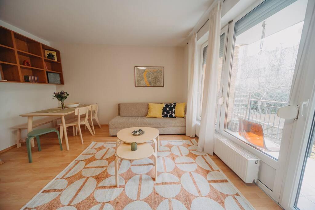 Orangehomes One Bedroom Art Apartment Budapest Eksteriør billede
